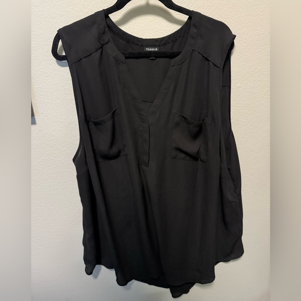 Black Sleeveless Work Top